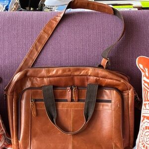 Scraften

Men's Genuine Leather Vintage Briefcase